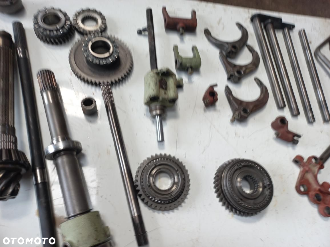 Części skrzyni biegów DEUTZ FAHR DX 6.05,85,90,4,50,4.31,synchronizator 1-2 bieg,przesówka,koło zębate,ślizg,pierścień ,hamulec,wałek ataku,łożysko,obudowa skrzyni,tuleja. - 7