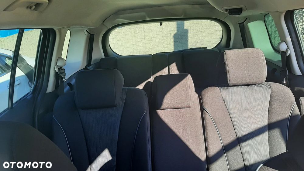Mazda 5 - 9