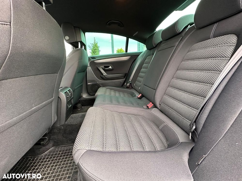 Volkswagen Passat CC - 11