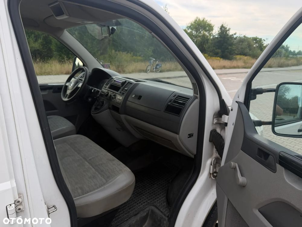 Volkswagen Transporter T5 Doka Brygadówka - 8