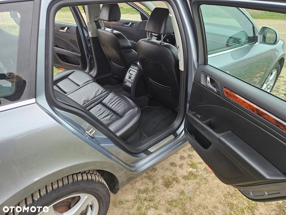 Skoda Superb 2.0 TDI DSG Elegance - 17