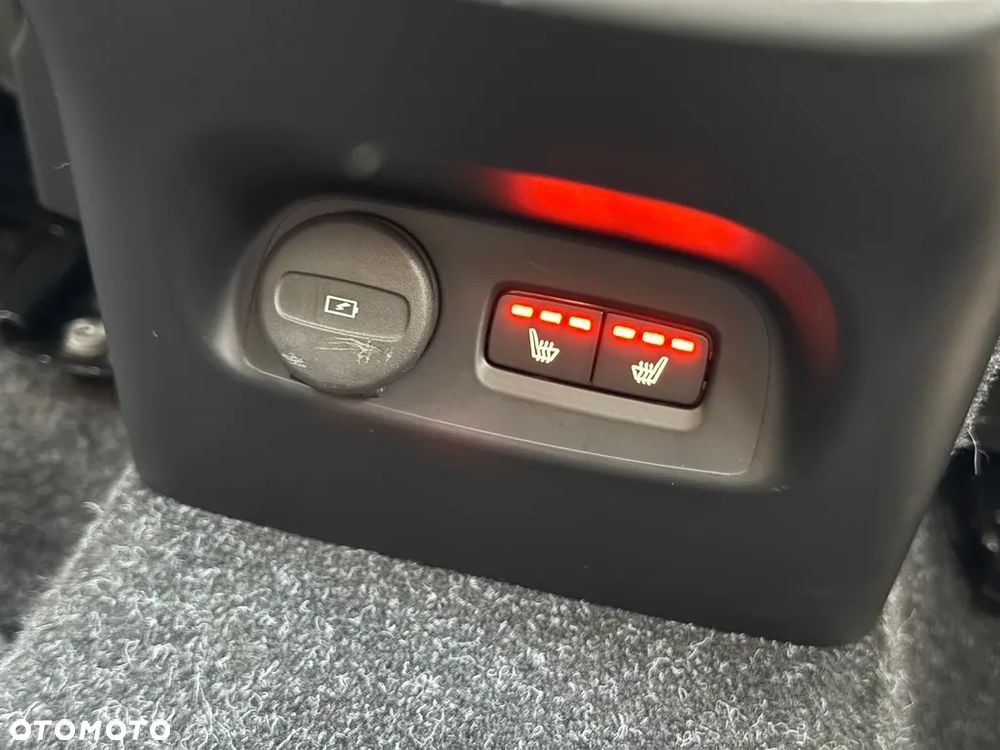 Volvo XC 40 D4 AWD Geartronic Inscription - 18