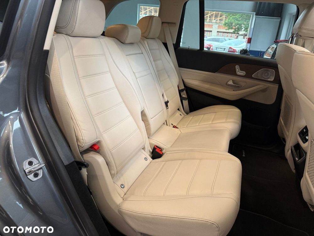 Mercedes-Benz GLS - 16