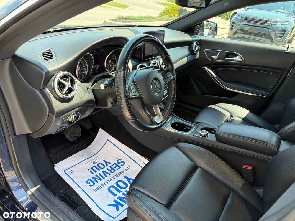 Mercedes-Benz CLA 250 4-Matic AMG Line - 9