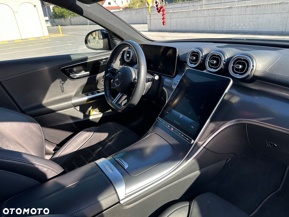Mercedes-Benz Klasa C 180 9G-TRONIC AMG Line - 14