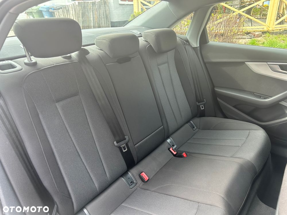 Audi A4 Limousine 35 TFSI mHEV Advanced S tronic - 18