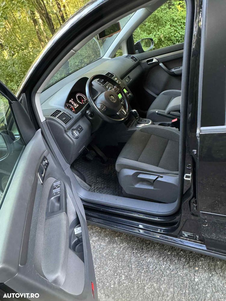 Volkswagen Touran 1.6 TDI DPF BlueMotion Technology DSG Cup - 10