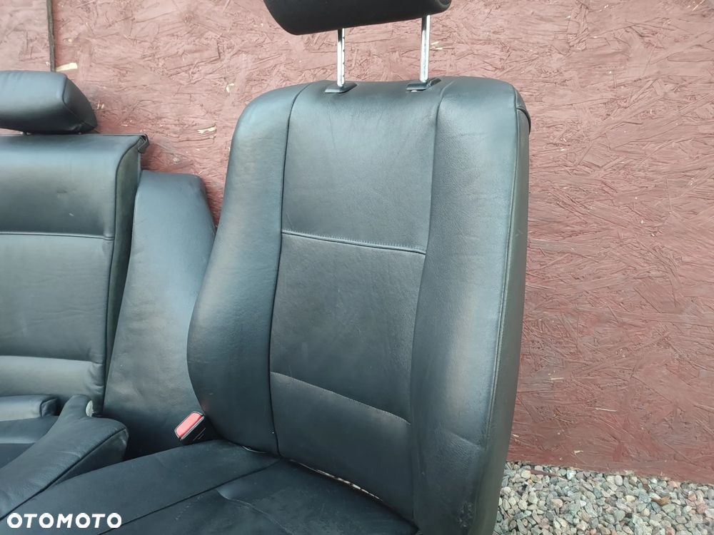 BMW E46 SEDAN ORYGINALNY KOMPLET FOTELI SKÓRZANYCH + KANAPA TYŁ SKŁADANA + BOCZKI EUROPA POD PODUSZKI AIR-BAG O NR. 52 20 8 214 940 / 52 20 8 214 970 / 52 10 8 214 910 OEM  W DOBRYM STANIE - 12