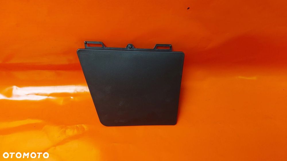 RENAULT GAMA T RANGE ZAŚLEPKA STOPNIA PRAWA - 1