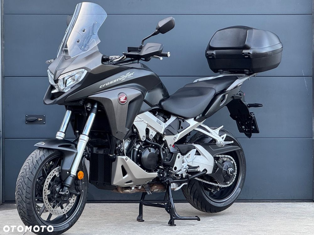 Honda VFR - 19