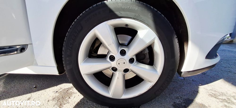 Renault Grand Scenic 1.6 dCi Stop&Start Energy Privilege - 32