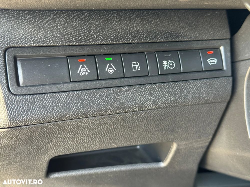 Peugeot 3008 PHEV EAT8 4X4 GT Pack - 17