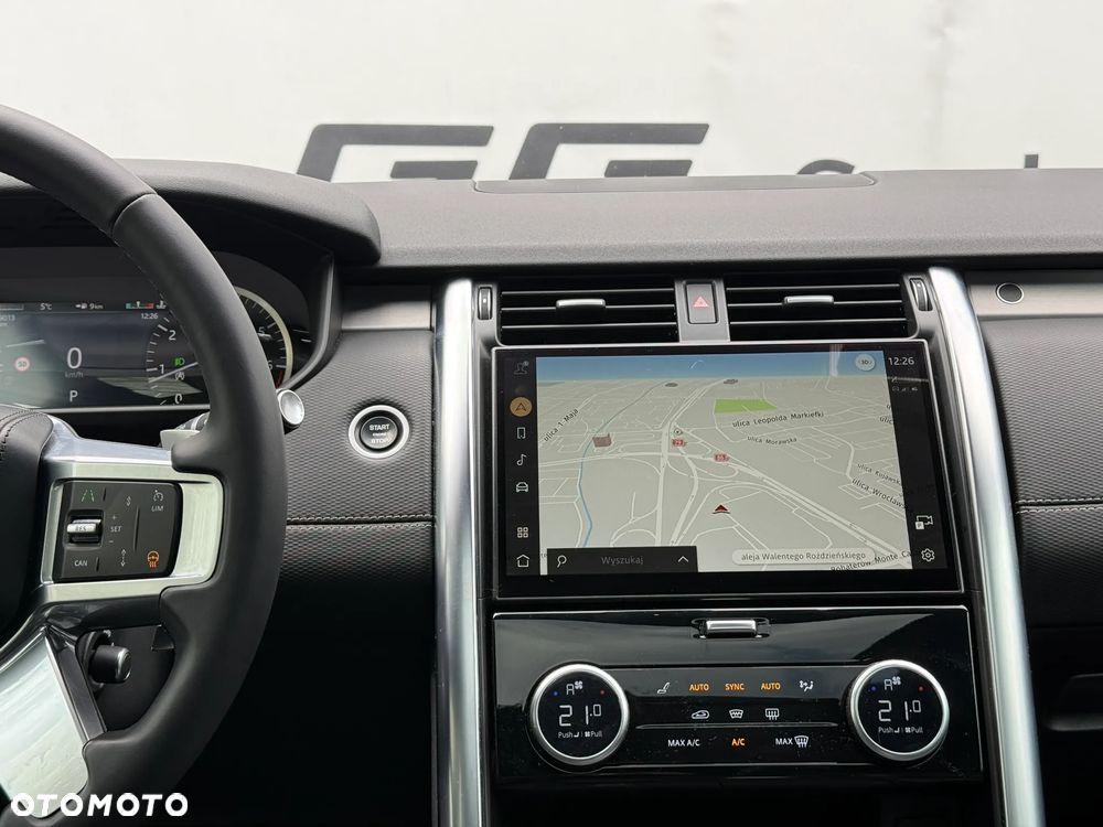 Land Rover Discovery P300 R-Dynamic HSE - 10