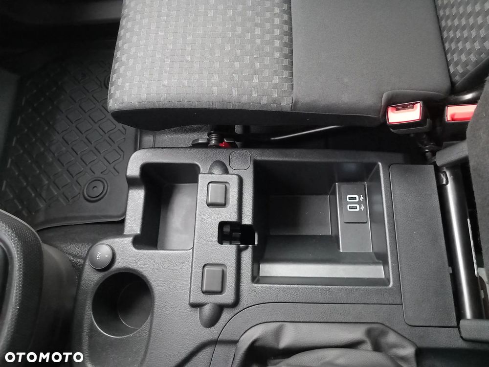 Ford Transit Connect - 26