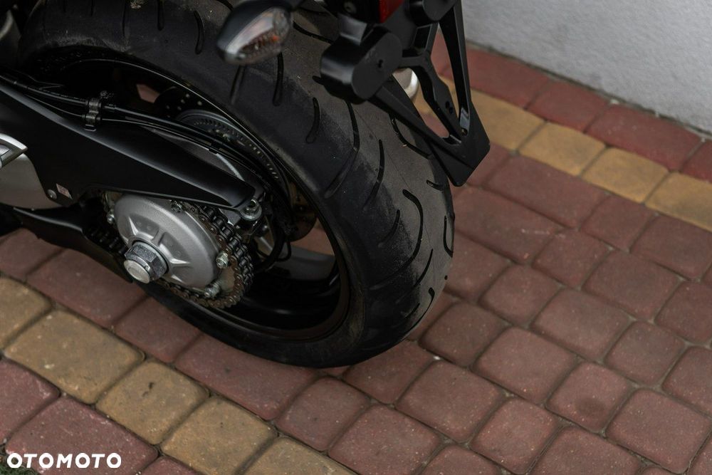 Honda VFR - 10