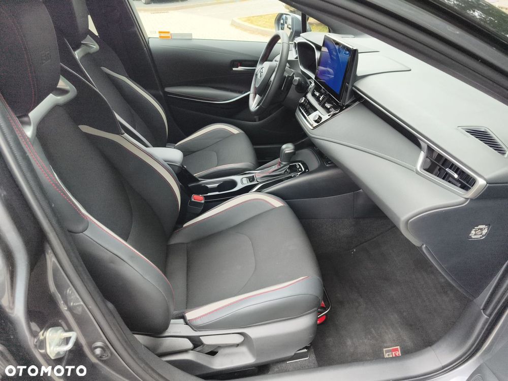 Toyota Corolla - 10