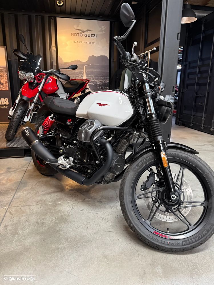 Moto Guzzi V7 V7 Ten - 1