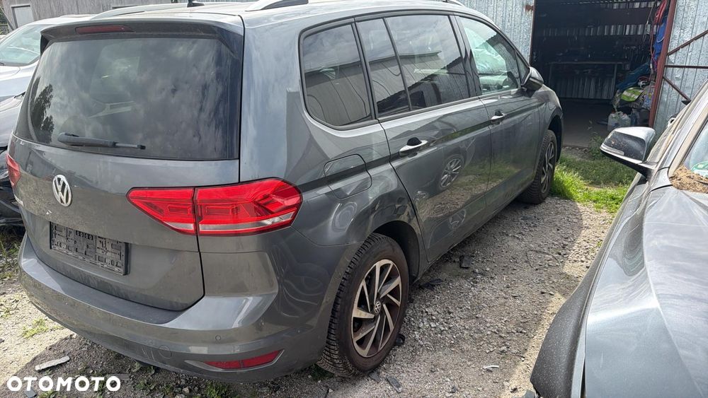 Volkswagen Touran 2.0 TDI SCR (BlueMotion Technology) DSG Highline - 40