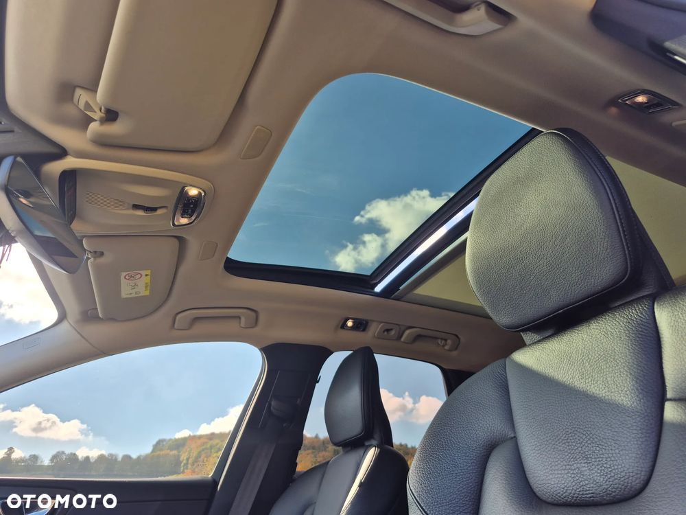 Volvo XC 60 D4 SCR Momentum - 27