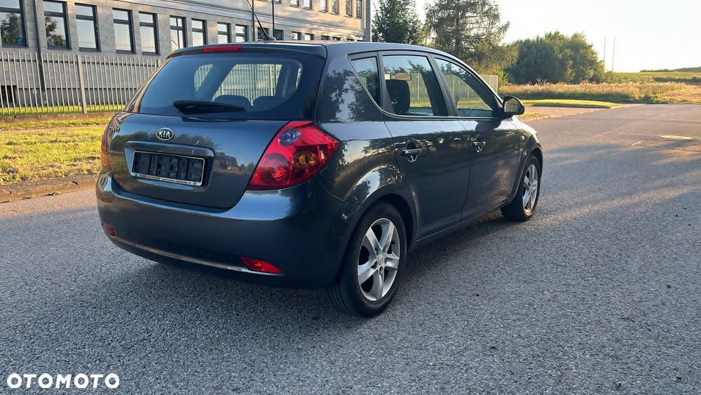 Kia Ceed 1.6 Comfort + - 4