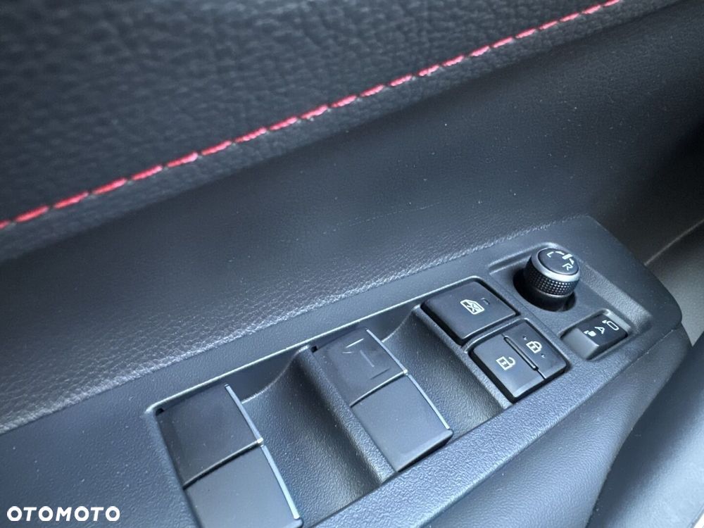 Toyota Corolla 2.0 Hybrid GR Sport Dynamic - 18