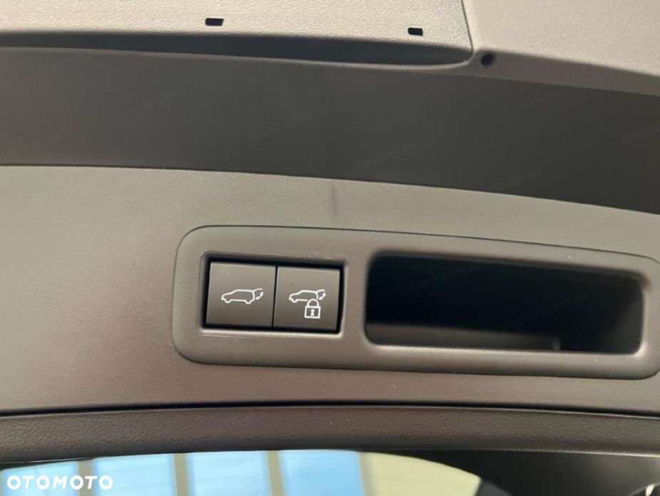 Lexus UX 300h F Sport Design - 14