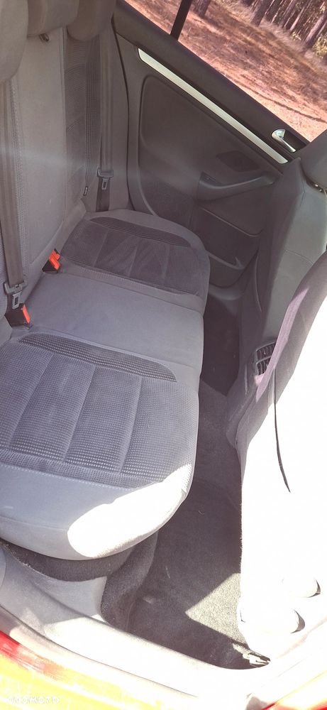Volkswagen Golf - 12