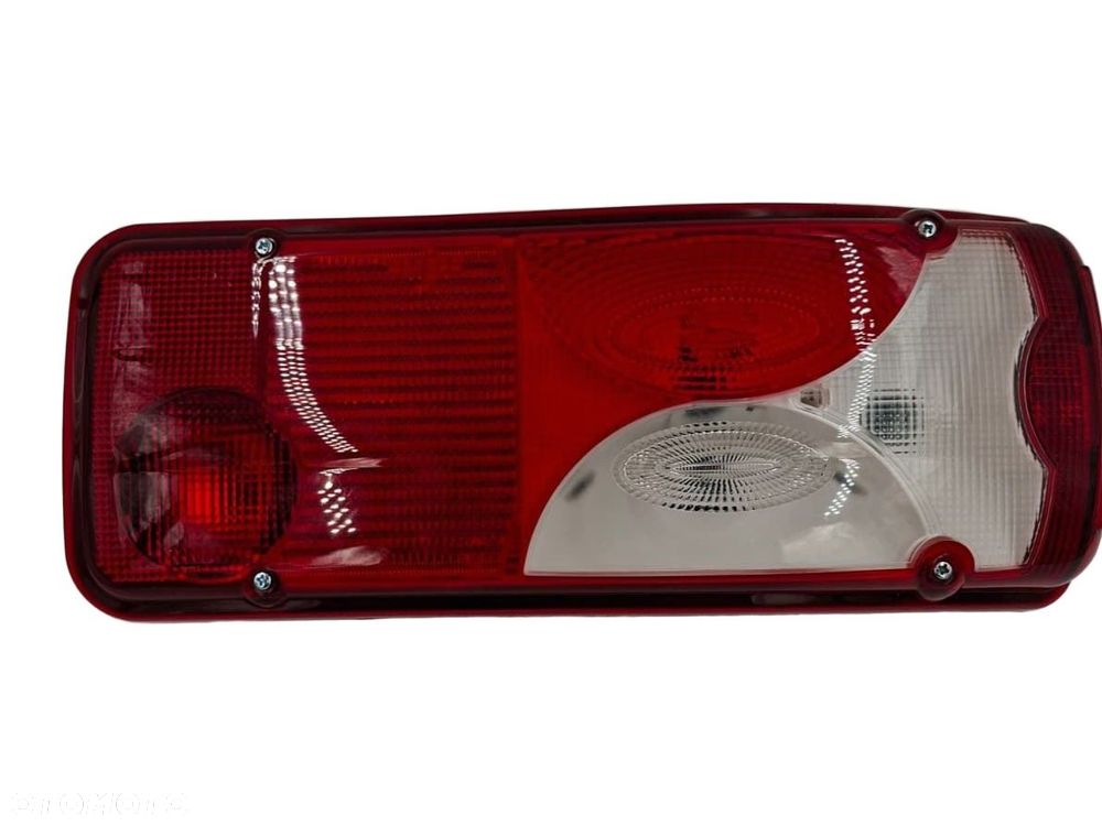 LAMPA TYLNA  PRAWA MAN TGM TGL TGA TGX - 1