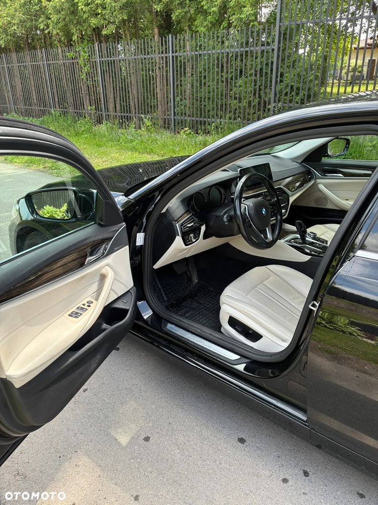 BMW Seria 5 520d xDrive - 5