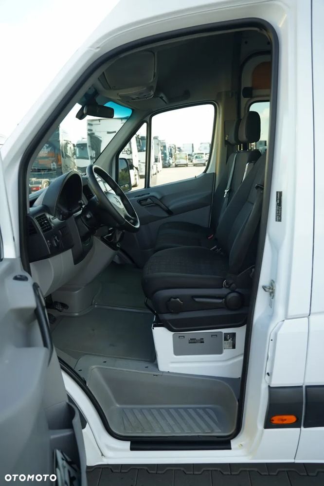 Mercedes-Benz SPRINTER 310 CDI / BRYGADÓWKA  7 MIEJSC / MANUAL / BLASZAK / FURGON - 24
