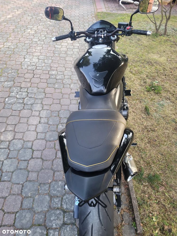 Honda Hornet - 27