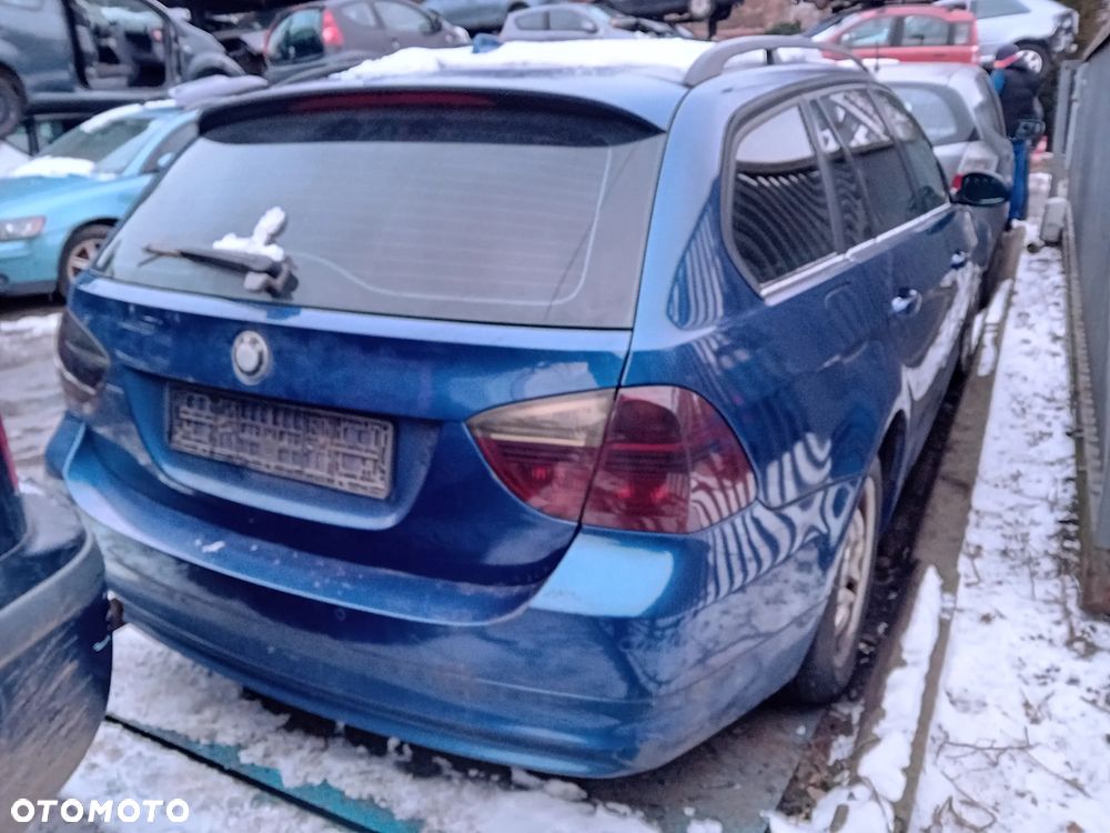 *BMW E91* Samochód na części - 4