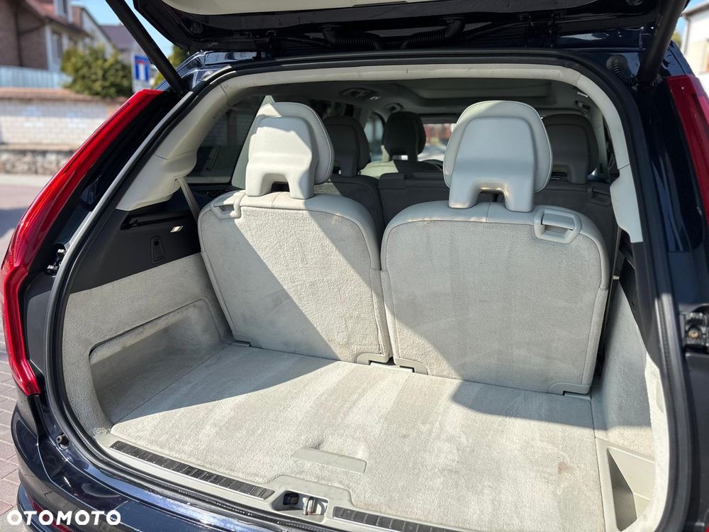 Volvo XC 90 T6 AWD Momentum 7os - 36