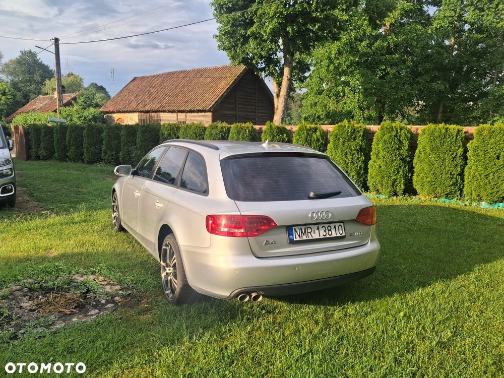 Audi A4 Avant - 6
