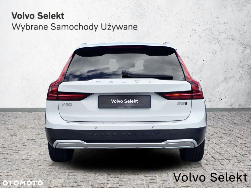 Volvo V90 Cross Country - 9