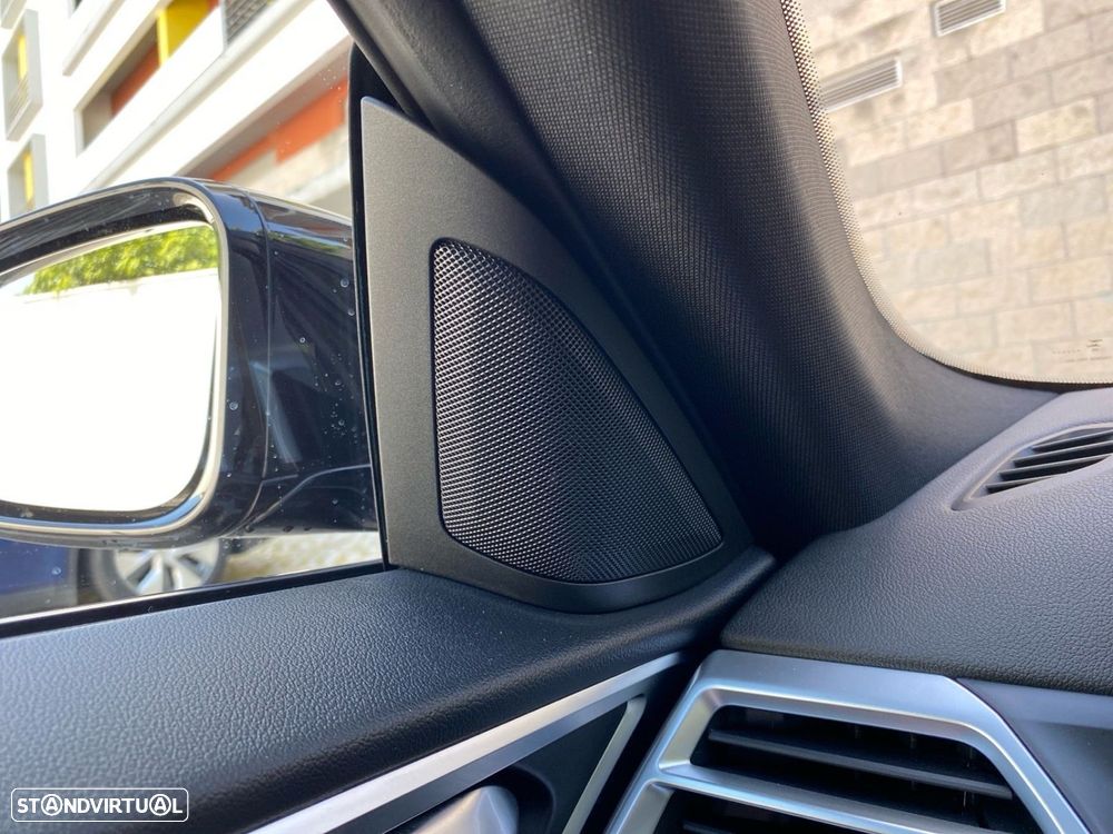 BMW i4 eDrive40 Pack Desportivo M - 16