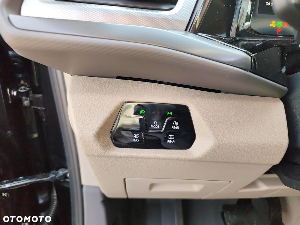 Volkswagen Multivan - 15