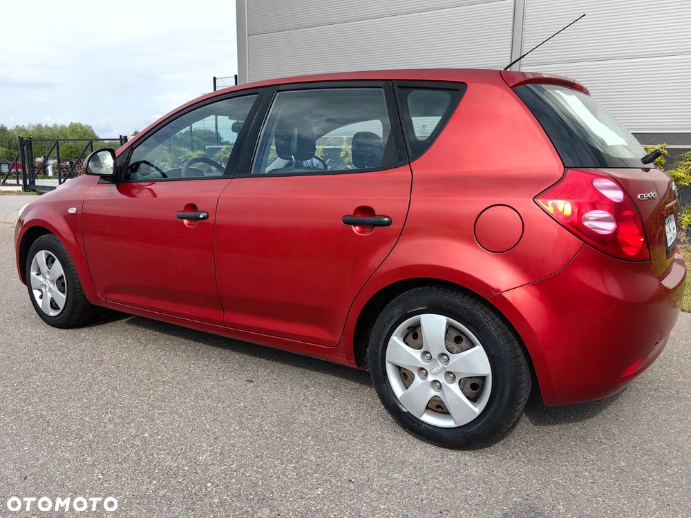 Kia Ceed 1.6 Comfort - 16