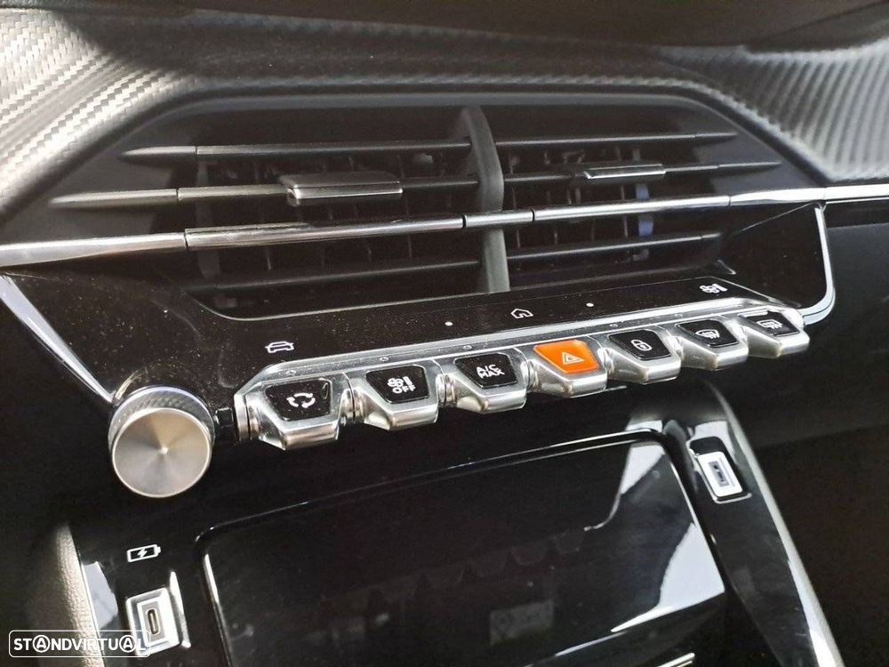 Peugeot e-2008 54 kWh Allure - 21