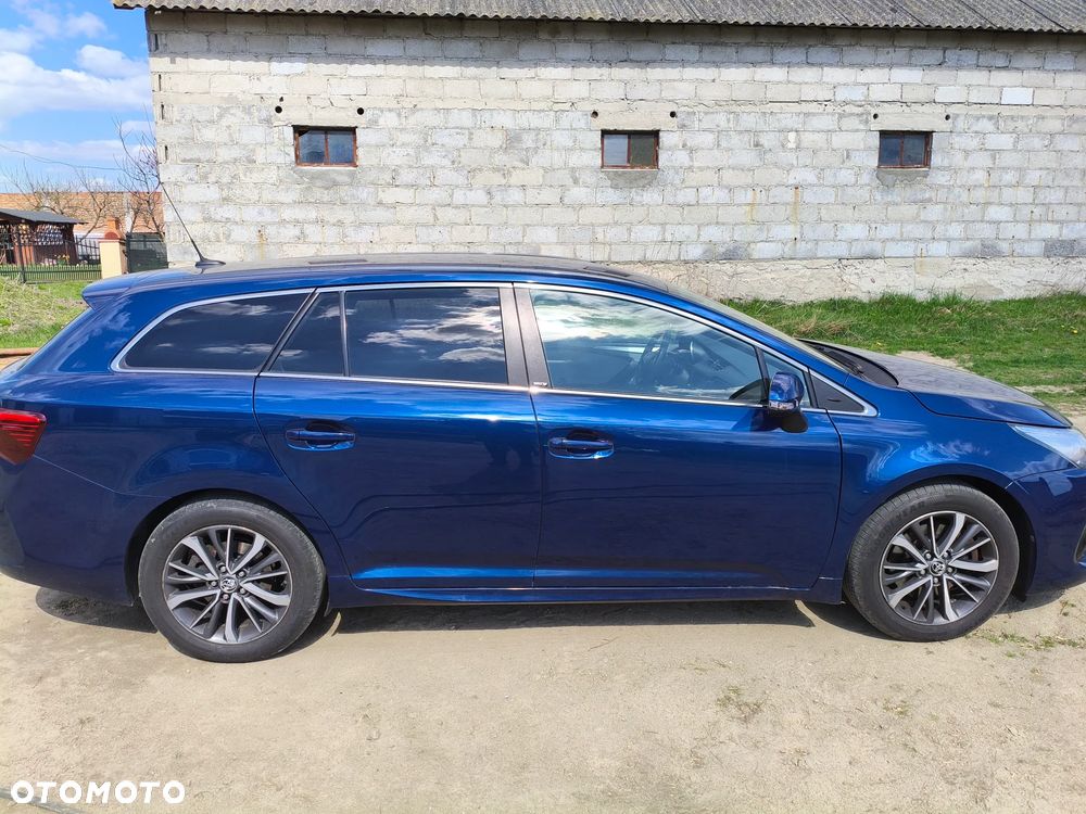Toyota Avensis 2.0 D-4D Active Business - 25