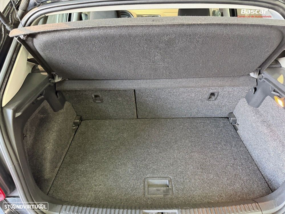 VW Polo 1.4 TDi Confortline Nav - 9