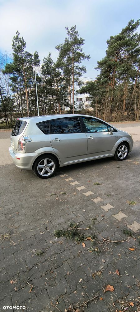 Toyota Corolla Verso - 3