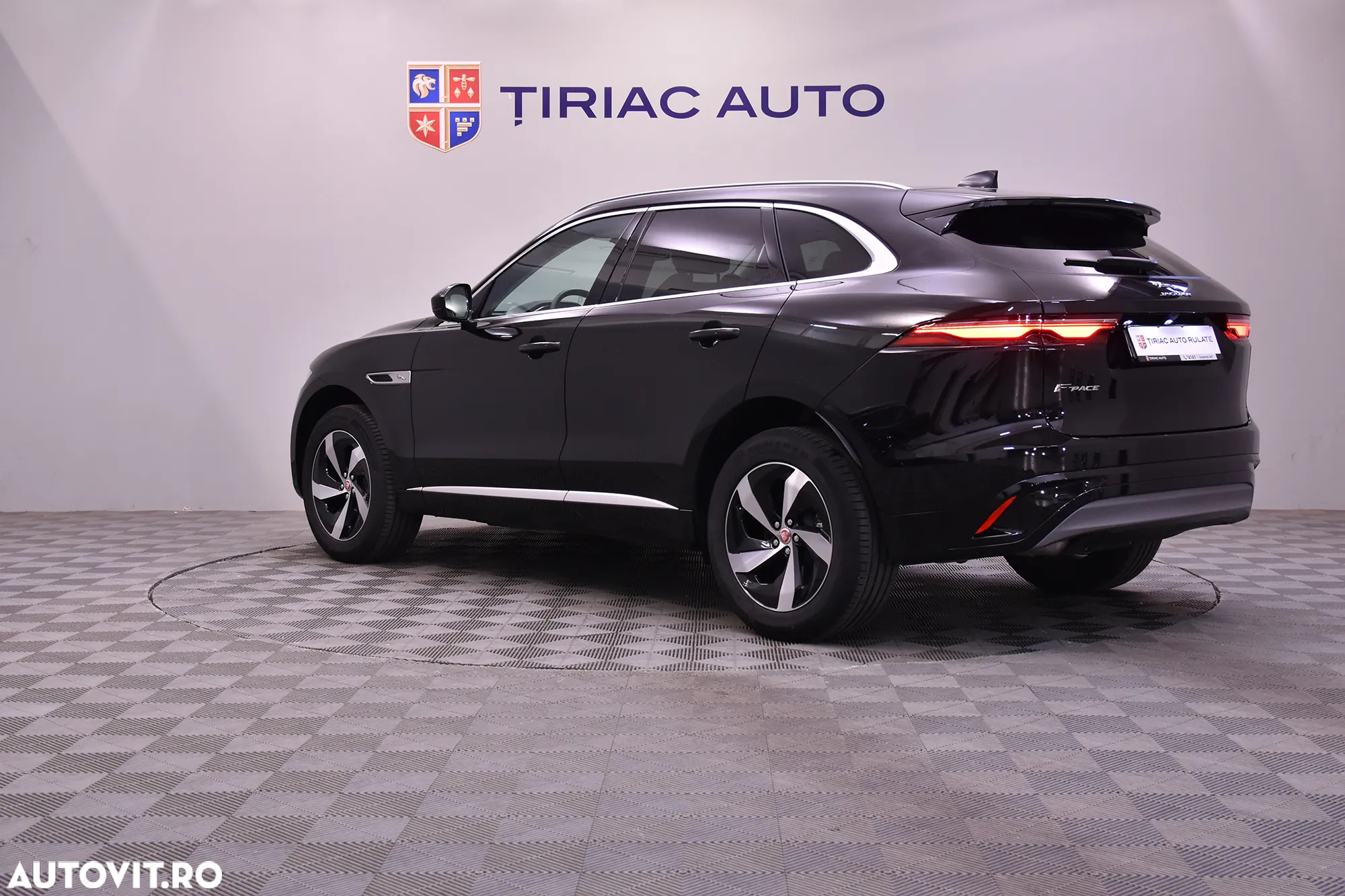 Jaguar F-Pace - 3