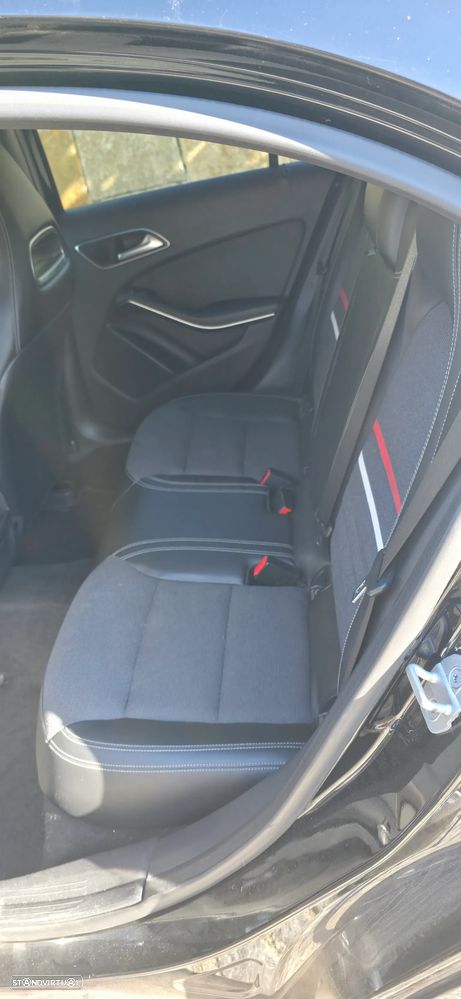 Mercedes-Benz A 180 CDi BE AMG Line - 5