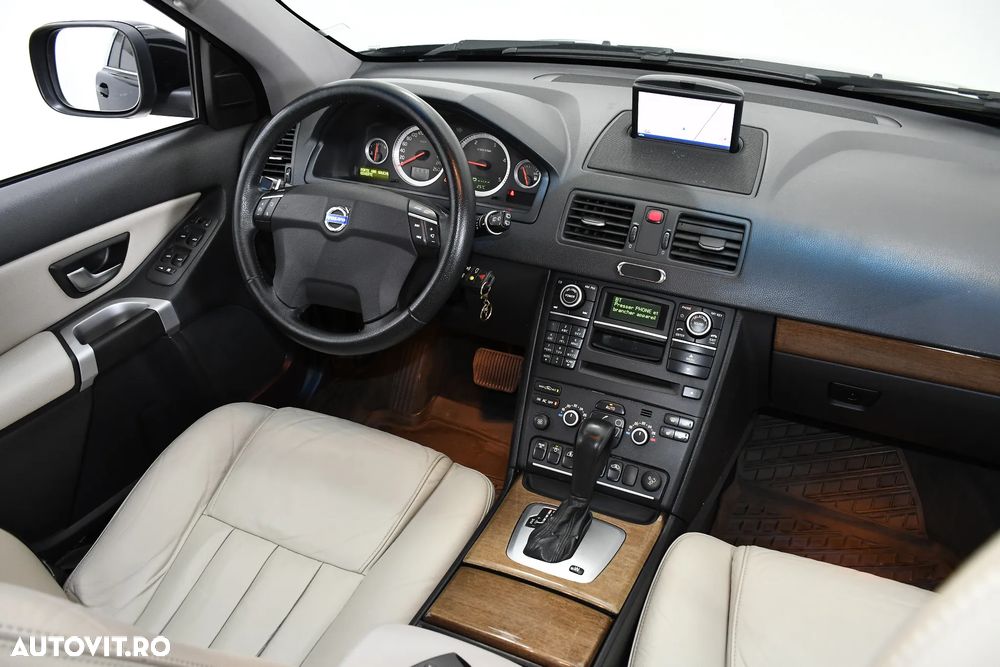 Volvo XC 90 D5 AWD Geartonic RDesign - 4