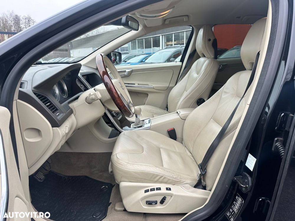 Volvo XC 60 D5 AWD Start-Stop Summum - 7