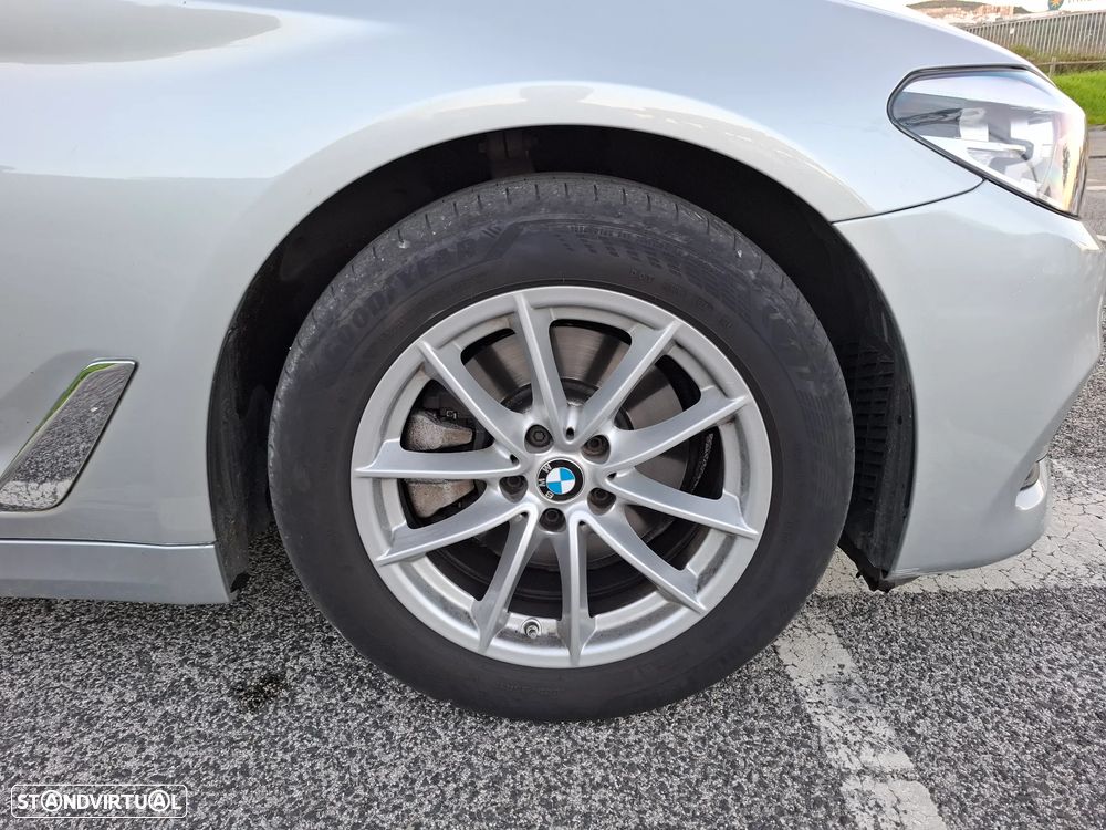 BMW 520 d Auto - 17