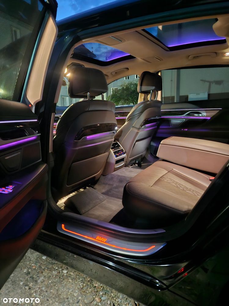 BMW Seria 7 750Li Edition Exclusive - 40