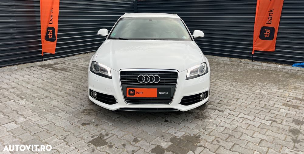 Audi A3 1.8 TFSI Sportback S tronic S line Sportpaket Plus - 2