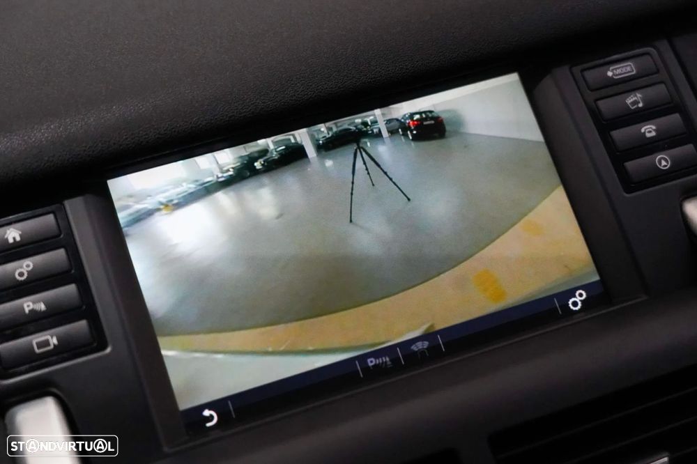 Land Rover Discovery Sport 2.0 TD4 SE Auto - 12